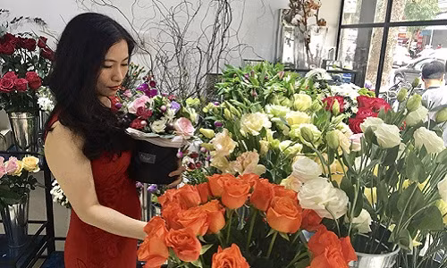 Thị tường hoa hồng nhập khẩu đang cực kỳ sôi động trong dịp Quốc tế Phụ nữ 8/3