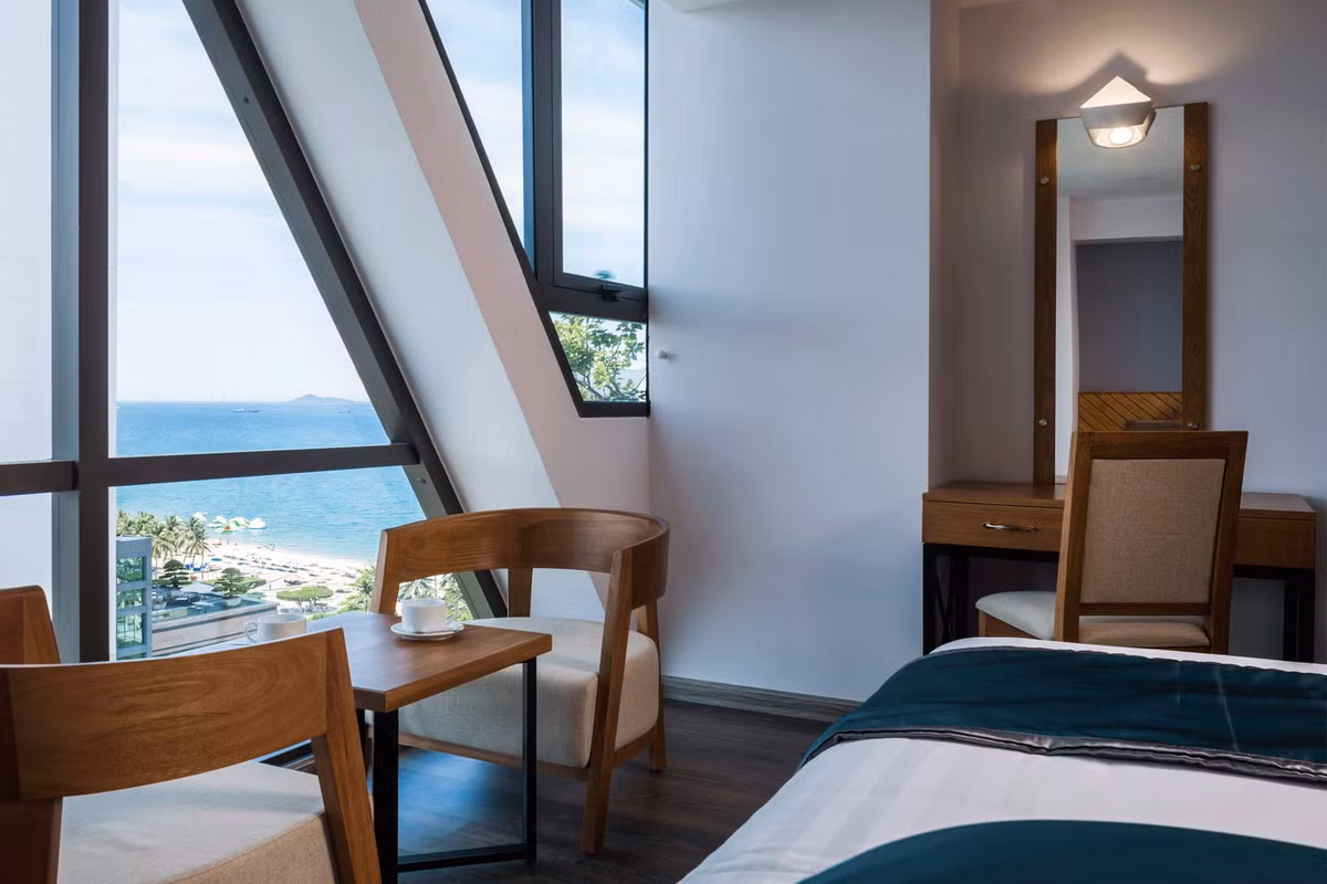 Tất cả các phòng đều đón ánh sáng trực tiếp nên hạn chế tối đa việc sử dụng điện…