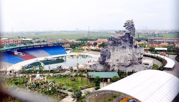 Theo ông Minh, số tài sản trên được xây dựng trong thời gian ông và bà Thủy là vợ chồng, nhưng phần lớn cổ phần đứng tên bà Thủy. Ông yêu cầu phải được chia số cổ phần tăng thêm đứng tên bà Thủy tại Công ty Cổ phần Tập đoàn Bảo Sơn và một số công ty khác. Ảnh: Vietnamnet.