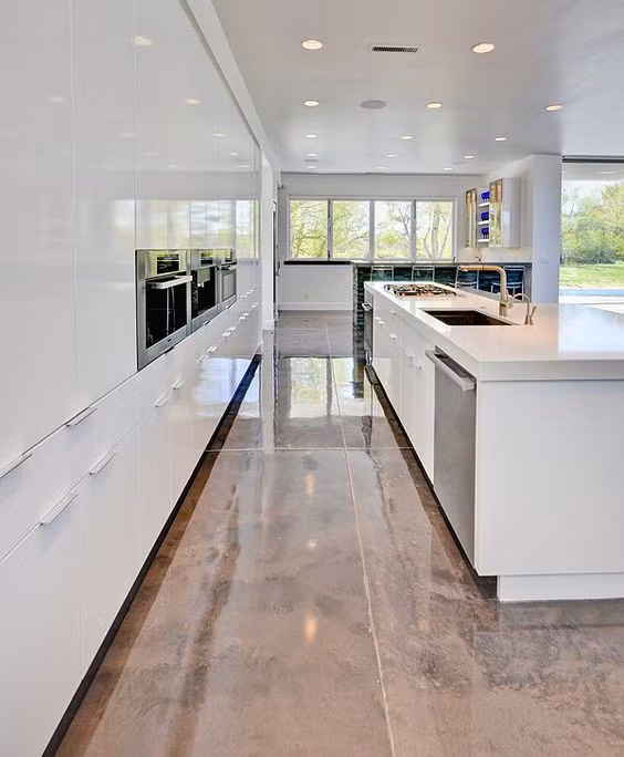 Sàn epoxy đẹp trang nhã trong không gian nhà bếp.