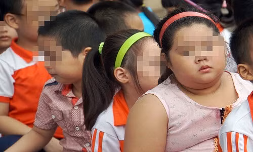 Điều trị béo phì ở trẻ em rất khó khăn vì cha mẹ trẻ thường không nghĩ béo phì là bệnh Điều trị béo phì ở trẻ em rất khó khăn vì cha mẹ trẻ thường không nghĩ béo phì là bệnh