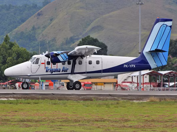 Trigana Air Service là một hãng hàng không có trụ sở ở Jakarta, Indonesia. Công ty bắt đầu hoạt động vào đầu năm 1991 với hai máy bay cánh cố định Beechcraft King Air B200C và đến cuối năm đó đã bổ sung thêm hai máy bay trực thăng Bell 412SP. Ảnh: Trigana Air.
