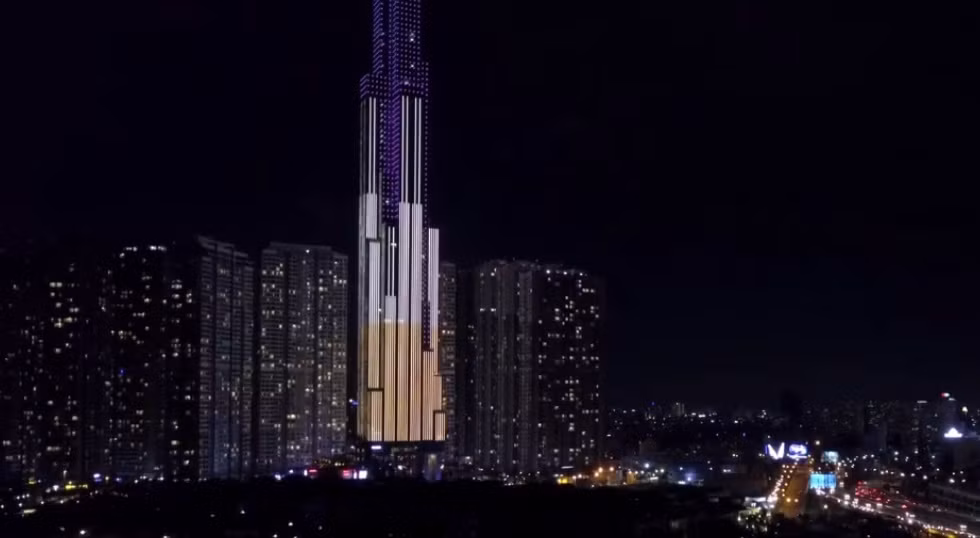 Tòa cao ốc 81 tầng này nằm trong top những tòa nhà cao nhất thế giới. Ảnh: Tiền phong.