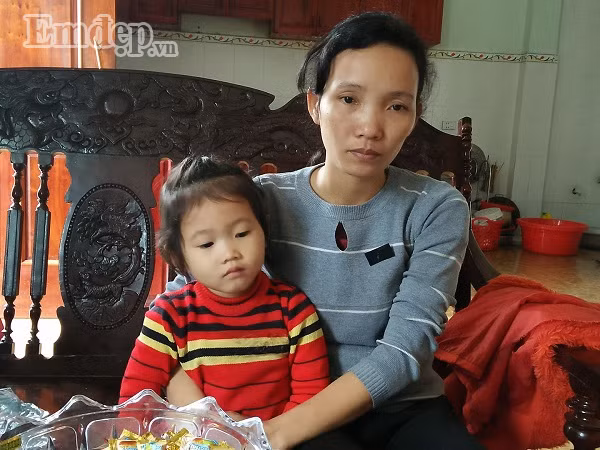 Chị Thanh đau buồn trước sự ra đi đột ngột của chồng