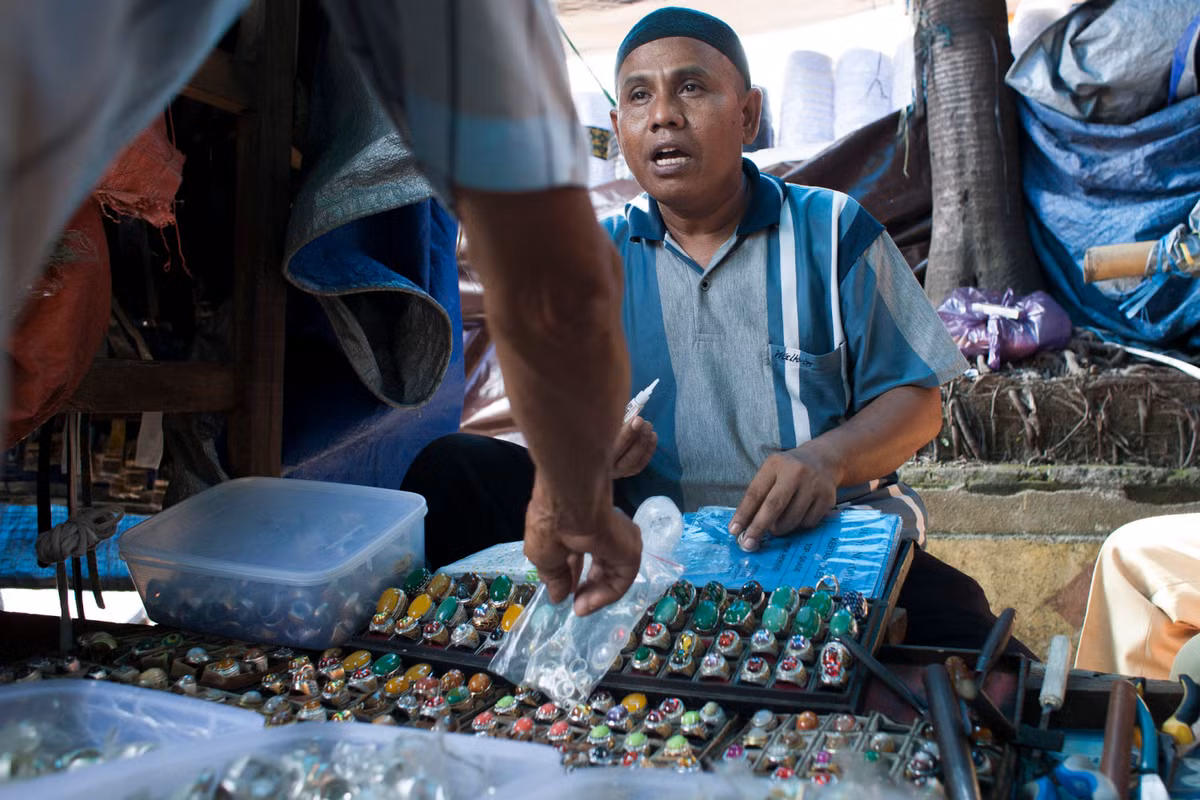 Ghé thăm nơi bán đá quý như "bán rau" ở Indonesia Ghe tham noi ban da quy nhu