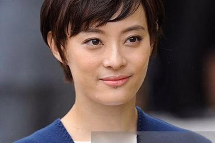 Tôn Lệ cũng không tránh khỏi những nếp nhăn sau khi sinh con thứ hai.