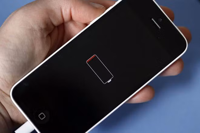 Qua ngưỡng 500 chu kỳ sạc pin, hầu hết pin iPhone chỉ còn 80% năng lực. Qua ngưỡng 500 chu kỳ sạc pin, hầu hết pin iPhone chỉ còn 80% năng lực.