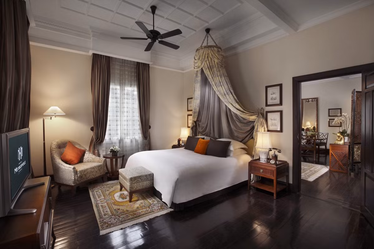 Khách sạn chia làm 2 khu: Khu Metropole cổ và Khu Opera mới. Tất cả các phòng được thiết kế theo phong cách trang nhã, đầy đủ các trang thiết bị theo tiêu chuẩn quốc tế. Ảnh: Sofitel.
