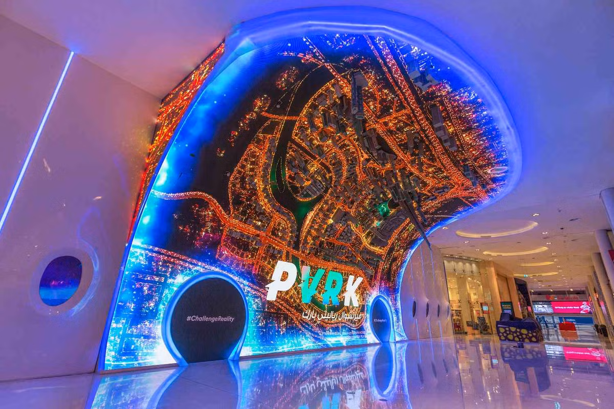 Công viên thực tế ảo nằm giữa rạp chiếu phim Reel và khu Dubai KidZania, chiếm diện tích cả hai tầng lầu.