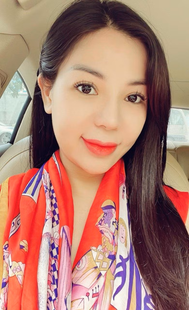 Phan Thu Hang dong phim hai Tet 2024 cua dao dien Binh Trong