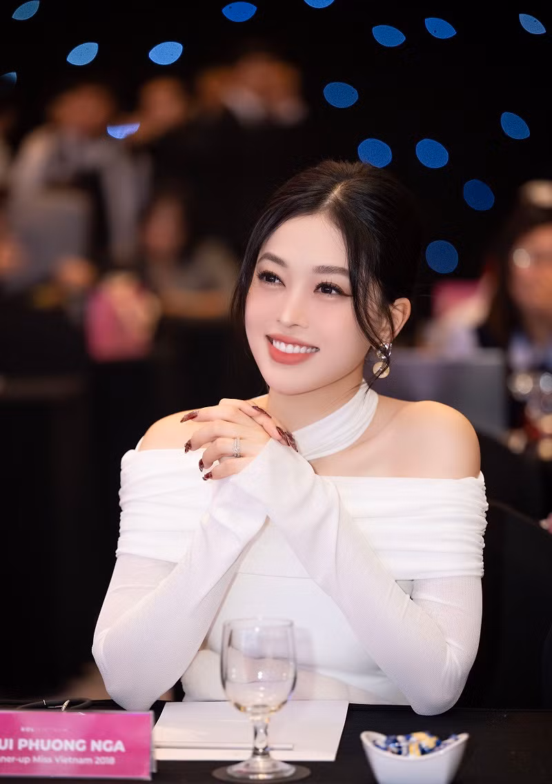 Ngoài ca sĩ Hyomin (T-ara), sự kiện còn có sự xuất hiện của Á hậu Phương Nga (trong ảnh), ca sĩ Han Sara, rapper J’Kyun, Youtuber Cheri Hyeri, Phương Hà 96, Review by Quyên...