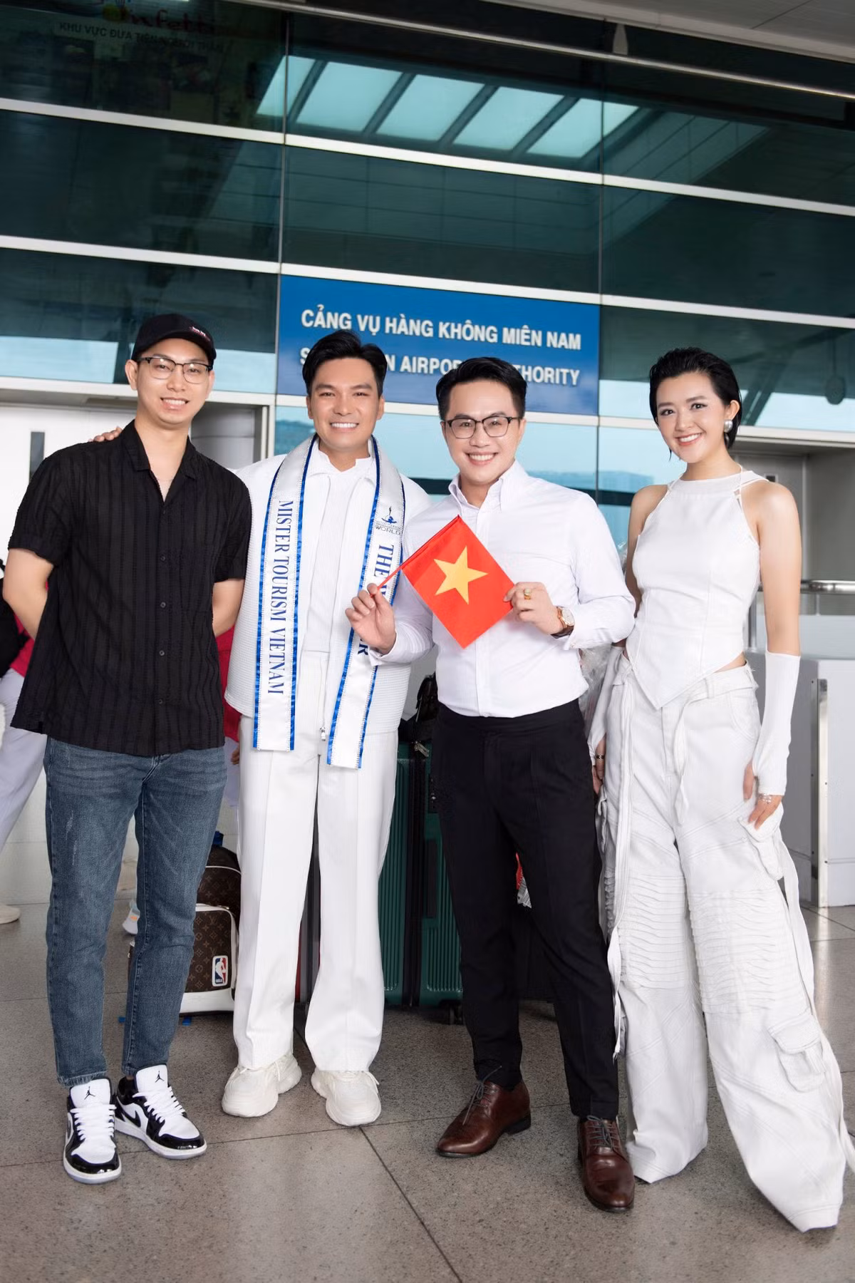 Quốc Trí cho biết, anh cảm thấy rất hồi hộp vì đây là lần đầu đi xa một mình và tham gia cuộc thi quốc tế lớn như vậy. Bên cạnh đó, anh có phần hơi áp lực khi là đại diện Việt Nam dự thi ở đấu trường nhan sắc này.