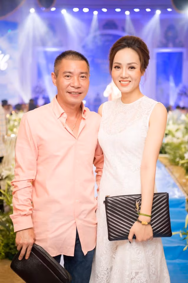Vo NSND Cong Ly tiet lo ve dam cuoi ky la, 