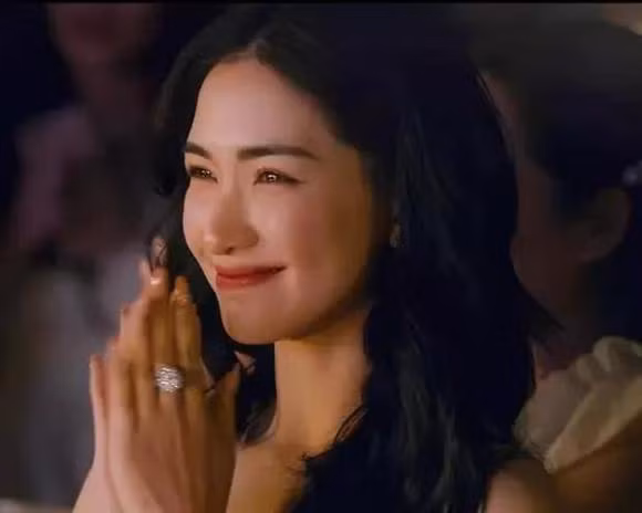 Hoa Minzy tau hai voi man thao voi nhan kim cuong sieu khung-Hinh-5
