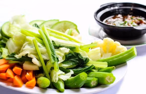Nhịn cơm, chuyển sang ăn rau và hoa quả có giúp giảm cân? - Hình 2 Nhin com, chuyen sang an rau va hoa qua co giup giam can?-Hinh-2