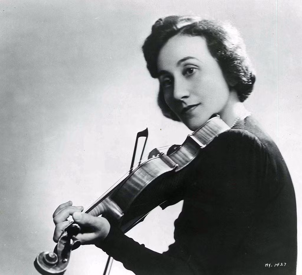 Stradivarius là tên của dòng đàn violon đắt nhất và nổi tiếng nhất trong giới âm nhạc. Những cây đàn Stradivarius thuộc sở hữu của nghệ sĩ violon danh tiếng. Vào năm 1727, cây đàn Stradivarius của huyền thoại Erica Morini bị đánh cắp.