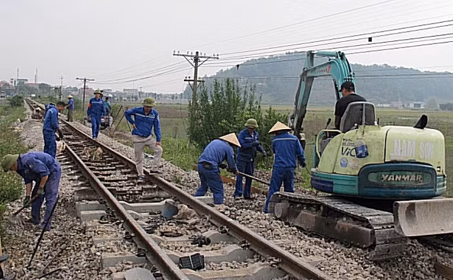 Lộ diện nhà thầu trúng gói nâng cấp đường sắt hơn 318 tỷ Lo dien nha thau trung goi nang cap duong sat hon 318 ty