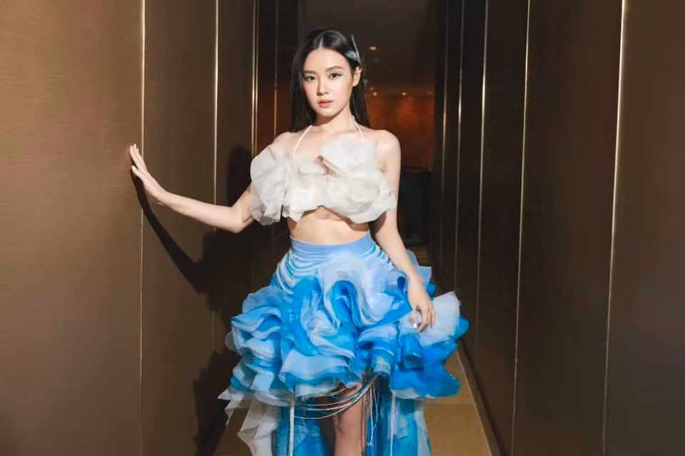 Là quý cô độc thân sang chảnh của showbiz Việt, mỗi lần xuất hiện Midu đều nhận về sự quan tâm lớn của dư luận.