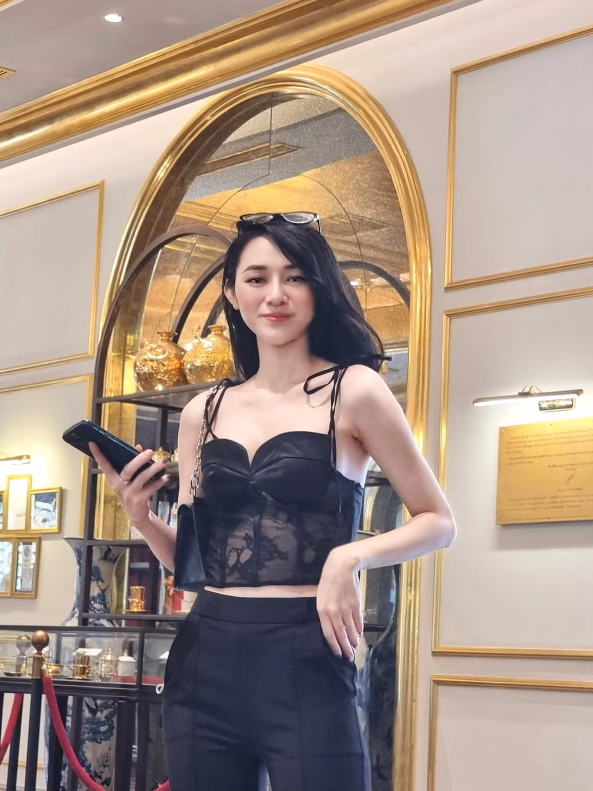 Những thành tích học tập sau đó của Thúy Huyền cũng khiến nhiều người phải ngưỡng mộ.
