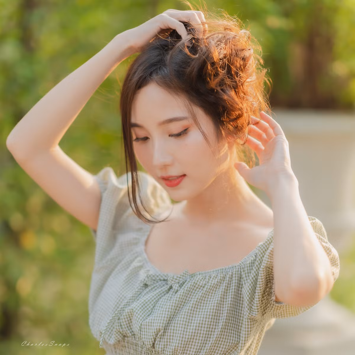 Hiện tại sau thời gian bôn ba thì cô đã tự xây dựng một thương hiệu làm đẹp riêng, chuyên về mỹ phẩm và thời trang với sản phẩm chủ lực là các loại xà phòng tắm.