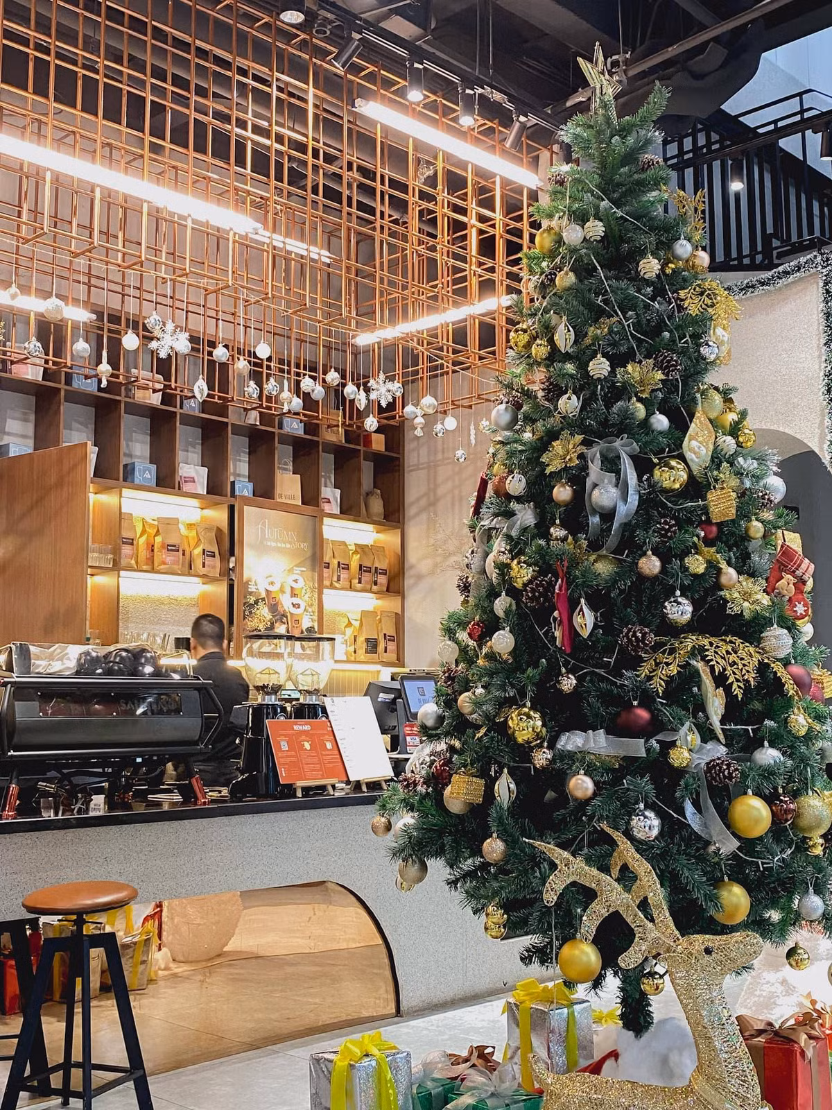 De Ville Cafe, địa chỉ Toà A2, Vinhomes Gardenia Hàm Nghi, Mỹ Đình. Ảnh: Trịnh Thị Thanh Hằng