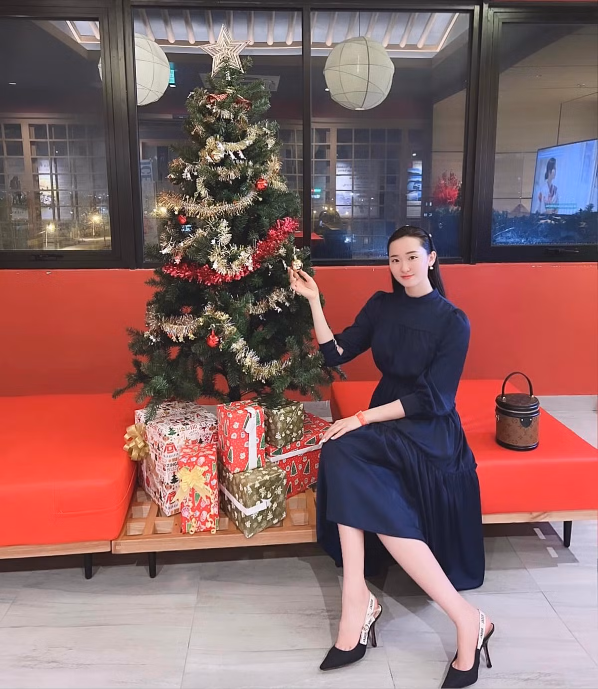 Trên trang cá nhân, Phan Cẩm Nhi thường xuyên chia sẻ nhiều hình ảnh đời thường xinh đẹp. Ảnh: FBNV