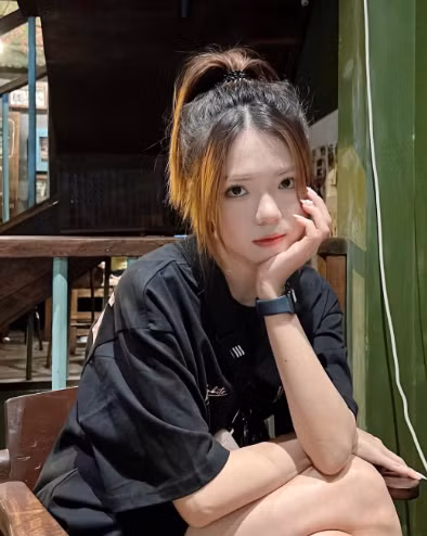 Theo đó nữ TikToker bán sản phẩm của thương hiệu này trên TikTok với giá rẻ hơn hàng chính hãng rất nhiều.