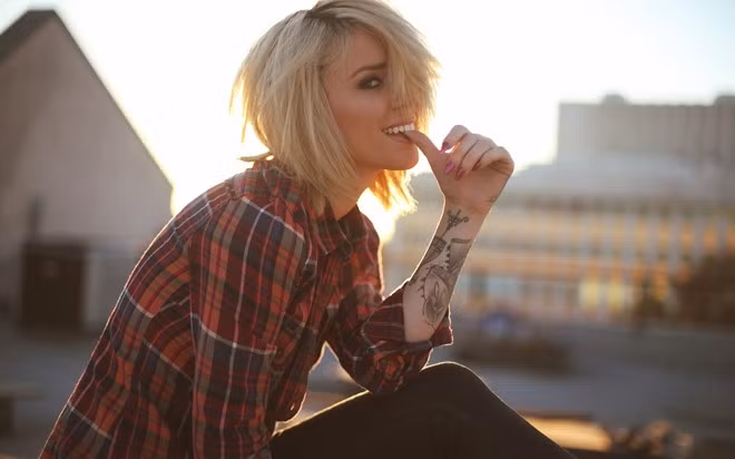 5. Alysha Nett là người mẫu, nhiếp ảnh gia và blogger sống tại thành phố Los Angeles, Mỹ. Cô là một trong những người mẫu có nhiều fan nhất trên Instagram với hơn 500.000 lượt theo dõi. Những bức hình Alysha đăng tải đều do cô mình chụp và được đánh giá tinh tế, hiện đại, mang dấu ấn rất riêng. Cô gái tài năng dự định tấn công ngành công nghiệp giải trí Mỹ và hứa hẹn sẽ làm nên chuyện.