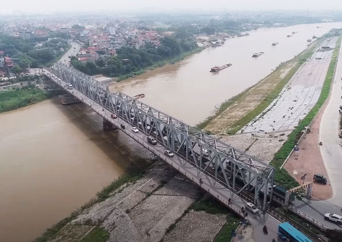 Dự kiến tổng mức đầu tư cầu Đuống đường bộ mới là 1.790 tỷ đồng, trong đó chi phí giải phóng mặt bằng hơn 770 tỷ đồng, xây dựng 680 tỷ đồng, còn lại là chi phí quản lý dự án.