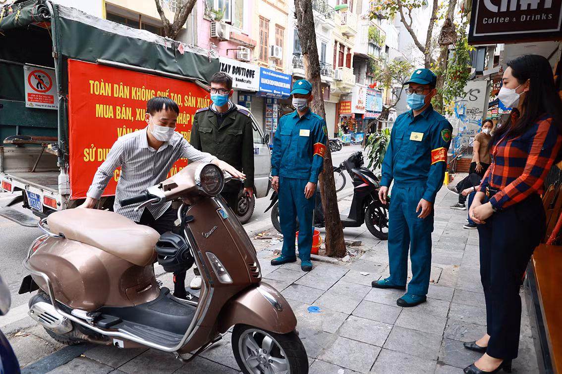 Sau 2 năm đóng cửa, từ hôm nay (15/3), Hà Nội sẽ chính thức được mở cửa đón khách quốc tế tới du lịch.