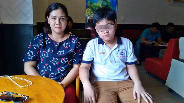 Be trai 13 tuoi bi danh thuong tat 15% nhung chua khoi to vu an