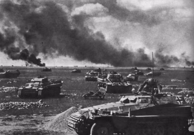 Các loại xe tăng thời kỳ này của Đức chủ yếu là tăng hạng nhẹ Panzer II và tăng hạng trung Panzer III, Panzer IV cùng một số xe tăng chiến lợi phẩm thu được từ Ba Lan, Pháp. Nguồn ảnh: Washington History Online