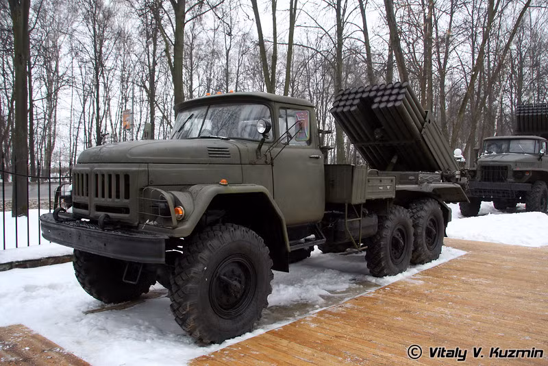 Pháo phản lực phóng loạt 9K55 Grad-1 trên khung gầm ZiL-131. Nguồn ảnh: Vitaly-Kuzmin