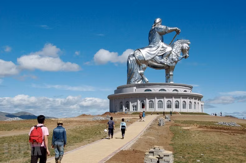 Trong 21 năm trị vì (1206-1277), Thành Cát Tư Hãn xây dựng nên một đế chế chiếm 22% diện tích thế giới.