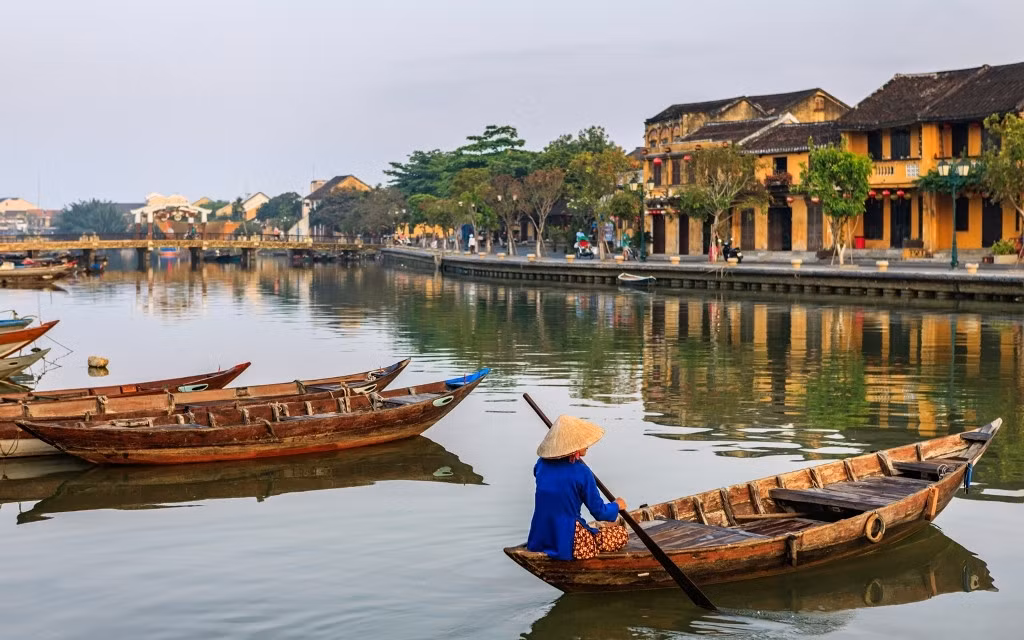 Trải qua nhiều biến cố thăng trầm của lịch sử, Hội An vẫn giữ nguyên vẻ đẹp cổ kính và những giá trị văn hóa - lịch sử.