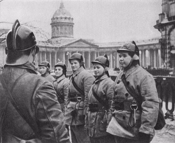 Với chiến thắng lịch sử trước phát xít Đức, Leningrad trở thành biểu tượng cho lòng dũng cảm, không thể đánh bại của Liên Xô. Video: Châu Á kỷ niệm ngày kết thúc Chiến tranh thế giới 2 (nguồn: VTC14)