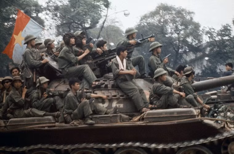 Xe tăng T-54 là một trong những “mũi tên thép” chủ lực của quân giải phóng đã đập tan mọi tuyến phòng ngự của Quân đội Sài Gòn. Nguồn ảnh: Tư liệu