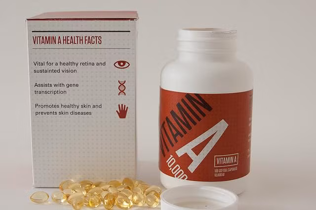 Mặc dù vài người cần uống bổ sung vitamin A để điều trị những bệnh cản trở hấp thu mỡ như bệnh tiêu chảy phân mỡ, bệnh viêm tại đường ruột nhưng rất ít người bị thiếu vitamin A. Ngược lại, số người bị thừa vitamin A khá nhiều. Nguyên nhân do bổ sung vitamin A một cách không cần thiết dẫn đến một số bệnh về gan, dị tật trẻ sơ sinh và rối loạn hệ thần kinh trung ương. 