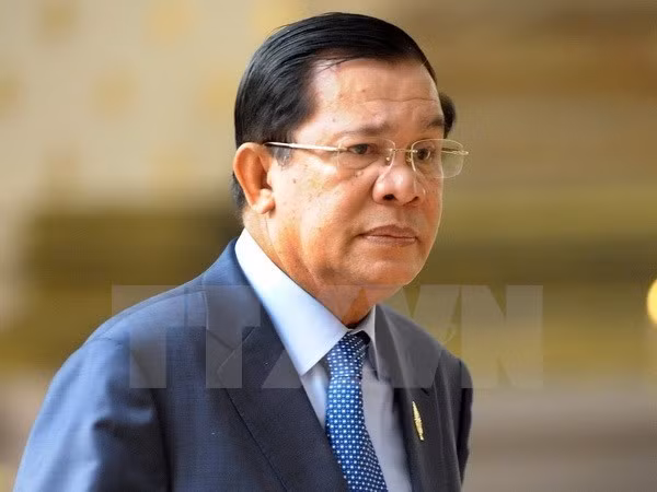 Thu tuong Vuong quoc Campuchia bat dau tham chinh thuc Viet Nam