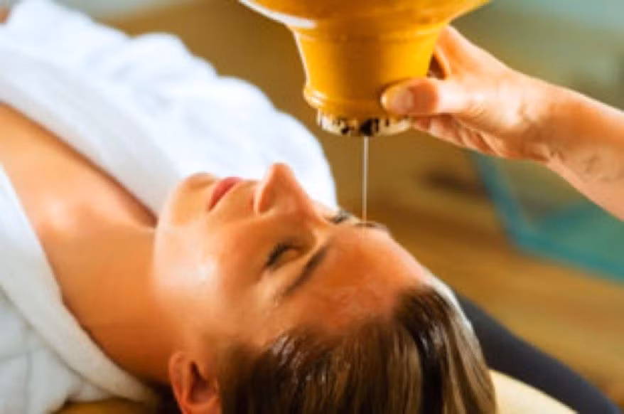 Chưa biết thực hư hiệu quả ra sao nhưng có 2 câu hỏi được đặt ra là liệu làm đẹp bằng nước tiểu có vệ sinh không và có khiến khuôn mặt bốc mùi hay không. Về lý thuyết, nước tiểu là vô trùng nhưng nghiên cứu cho thấy nước tiểu có chứa một lượng vi khuẩn nhất định, kể cả khi không bị nhiễm trùng đường tiết niệu. 