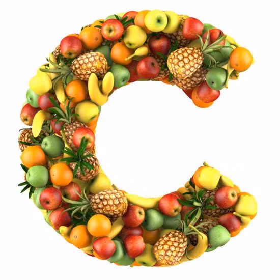 Vậy khi nào thì nên bổ sung vitamin từ thực phẩm tự nhiên, khi nào thì nên dùng vitamin tổng hợp? Câu trả lời là tùy thuộc vào từng loại vitamin, trừ vitamin C hấp thu như nhau qua cả hai cách. 