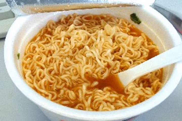 Trước khi một kết quả rõ ràng hơn được công bố, và bạn vẫn cần ăn mì tôm khi cần một bữa ăn nhanh gọn hoặc vào những lúc có ít sự lựa chọn, lời khuyên tốt nhất là không nên ăn nhiều mà chỉ ăn với lượng vừa phải. 