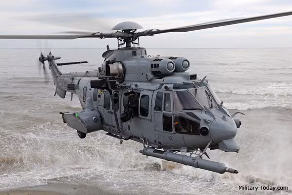 EC 725 Super Cougar là trực thăng vận tải chiến thuật, dùng để tìm kiếm cứu hộ trong chiến đấu cũng như để chở quân và chở hàng. Máy bay nằm trong biên chế Không quân Pháp.