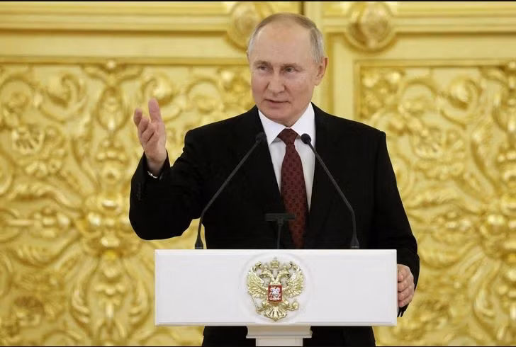 Nam 2024, ong Putin co thang cu nhiem ky thu ba lien tiep?