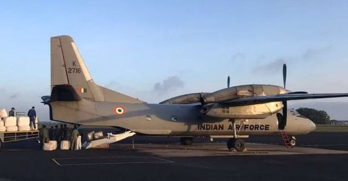 Nhưng ít lâu sau khi cất cánh, khi đang bay qua Vịnh Bengal, chiếc An-32 đã biến mất khỏi màn hình radar. Một chiến dịch tìm kiếm cứu nạn lớn nhất trong lịch sử Ấn Độ đã được triển khai nhưng gần 8 năm sau mới có kết quả.