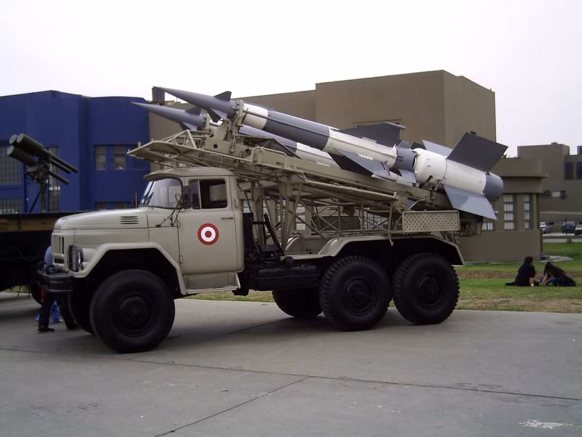 S-125 Pechora cũng có trong biên chế của Phòng không Syria với số lượng cực lớn, tối đa lên tới 148 tổ hợp. Nguồn ảnh: Archive.