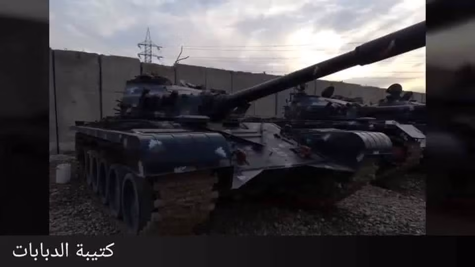 Tuy nhiên nhiều nguồn tin cho rằng các xe tăng T-72 này có khả năng sẽ không được trang bị đạn pháo mà chỉ thực hiện nhiệm vụ càn quét cùng với cảnh sát Iraq.Nguồn ảnh: QQ.