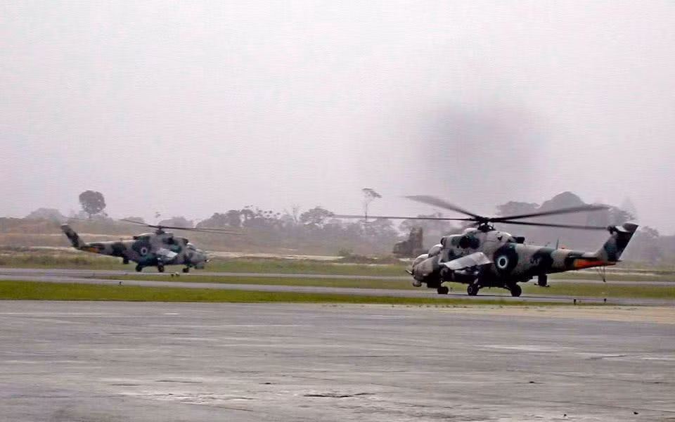 Tới năm 2011, tất cả trực thăng Mi-24 của Guinea Xích Đạo được Ukraine đưa về nước để bắt đầu quá trình mà Kiev gọi là "hiện đại hoá". Quá trình nâng cấp này diễn ra tại nhà máy trực thăng Konotop, Ukraine.