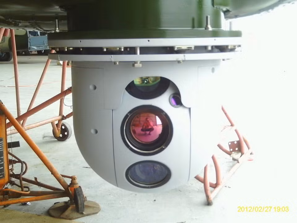 Sau khi nâng cấp, hệ thống camera đời mới cũng được Ukraine trang bị cho những chiếc Mi-24 này. Tuy nhiên hệ thống camera ảnh nhiệt này lại do Ukraine tự thiết kế, khác hoàn toàn với những hệ thống tương tự được Nga, Israel và Nam Phi sử dụng.