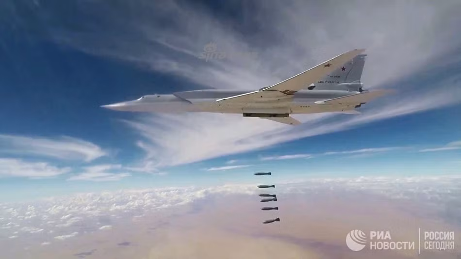 Tu-22M3 được trang bị một khẩu pháo chính GSh-23 cỡ nòng 23mm cùng với các giá treo cứng cho phép nó mang theo tối đa tới 24 tấn vũ khí các loại. Nguồn ảnh: Sina.